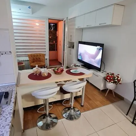 Elena 2 Apartment